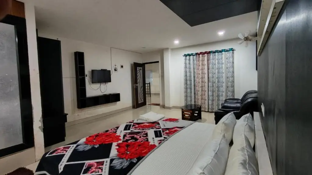 Паллипурам: PPH Living Khaleej Residency