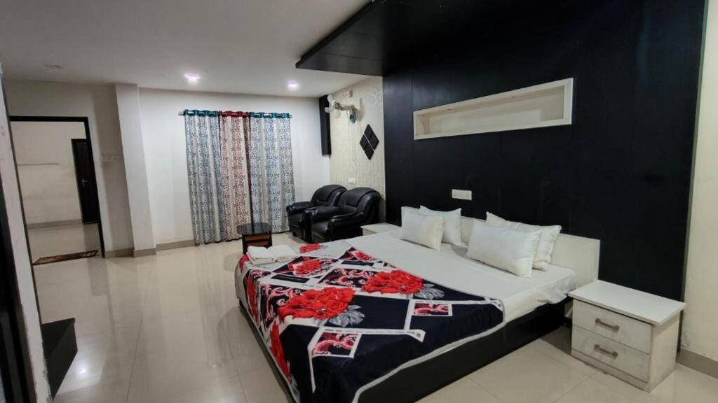 Паллипурам: PPH Living Khaleej Residency