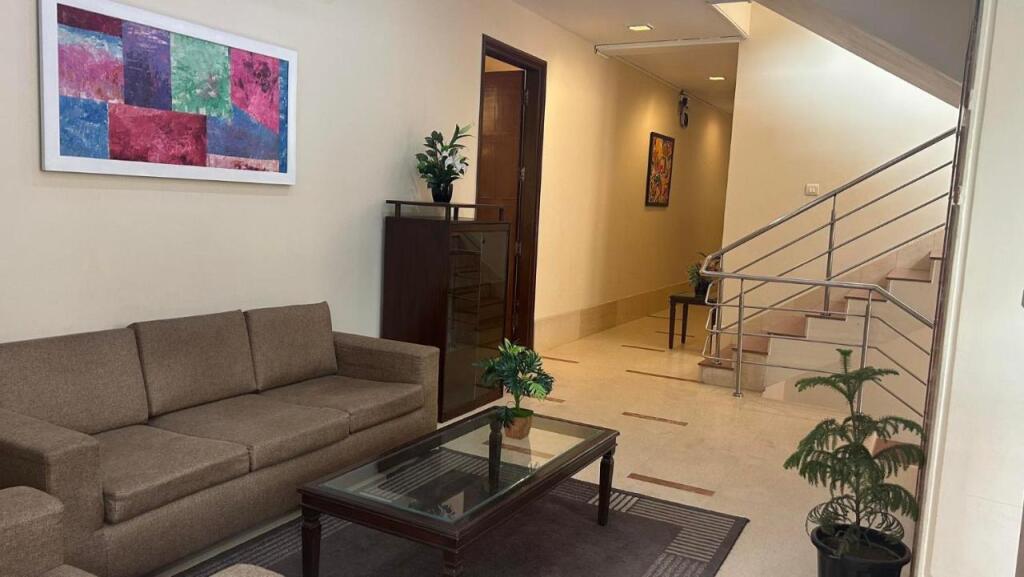 Гуруграм: Enkay Suites