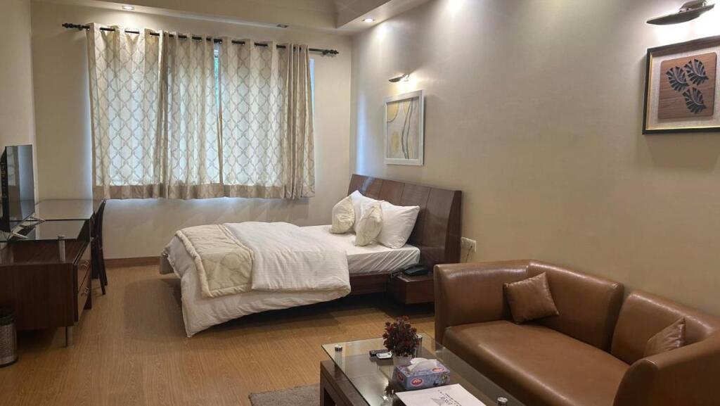 Гуруграм: Enkay Suites