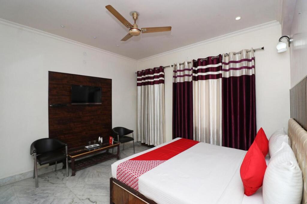 Гуруграм: Collection O 28453 Galaxy Hotel
