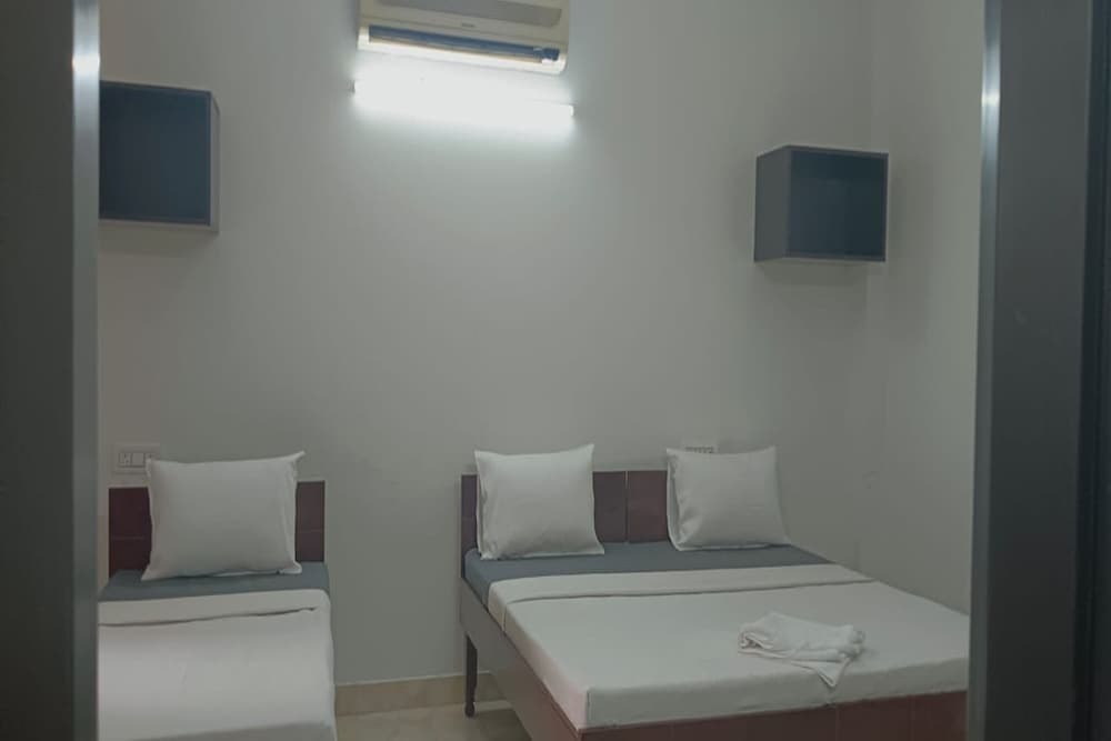 Гуруграм: Singh Deluxe Inn