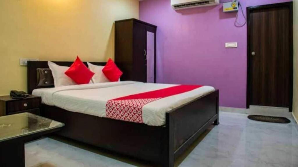 Гуруграм: OYO 88672 Hotel Divyanka Inn