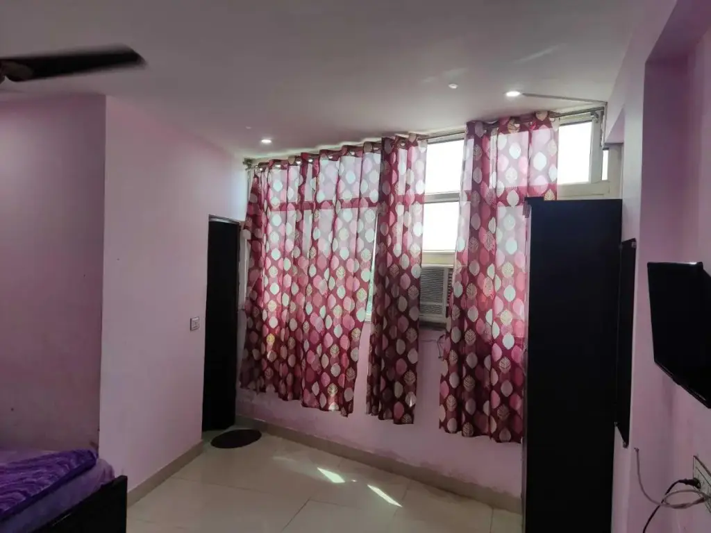 Гуруграм: OYO 88672 Hotel Divyanka Inn