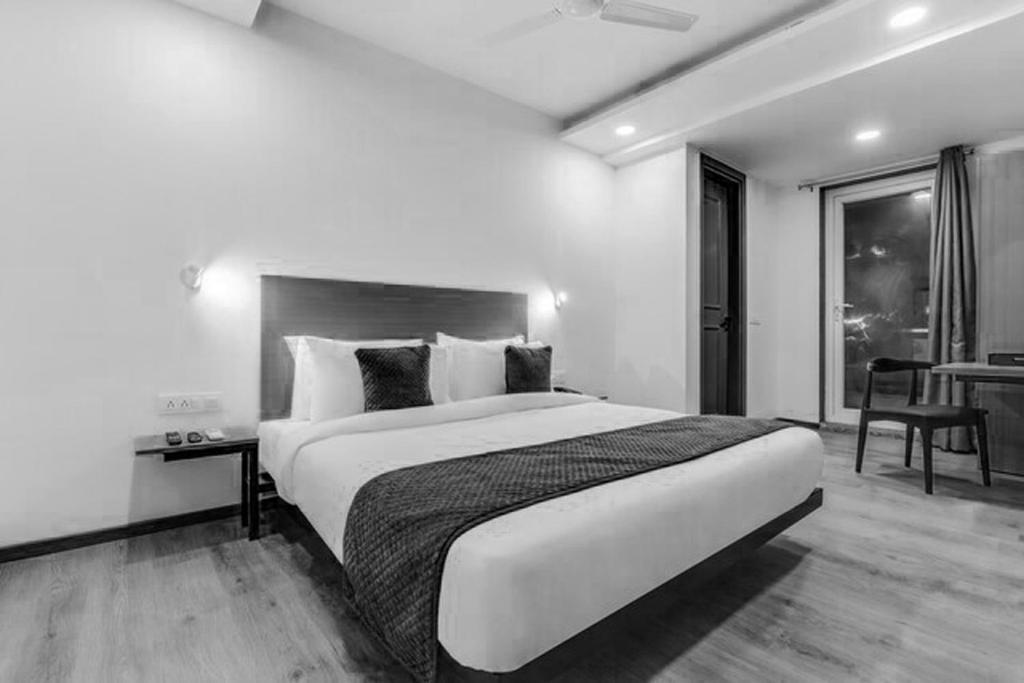 Гуруграм: OYO Townhouse 493 Hotel Tel One Stay Near Omaxe Celebration Mall