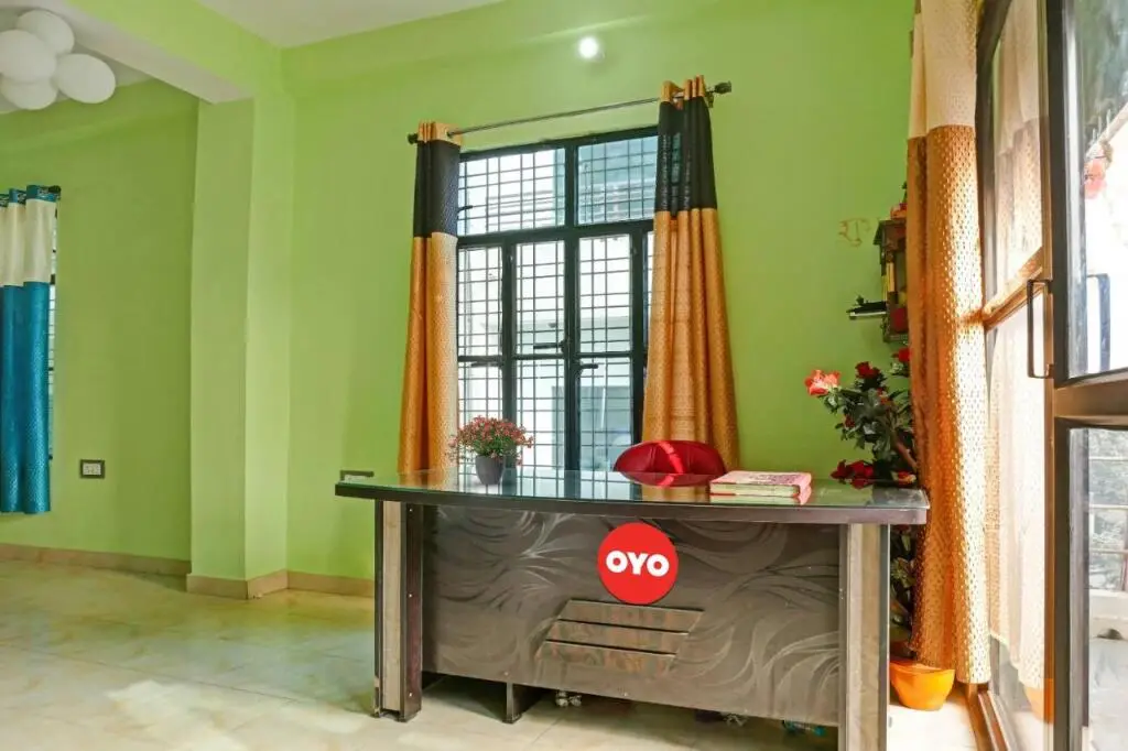 Джуси: OYO Flagship 806669 Hotel Kadambari