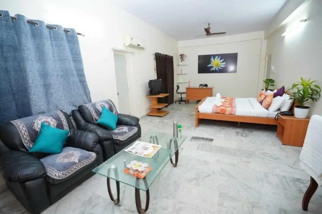 Какинада: OYO Flagship 805641 The Central Guest House