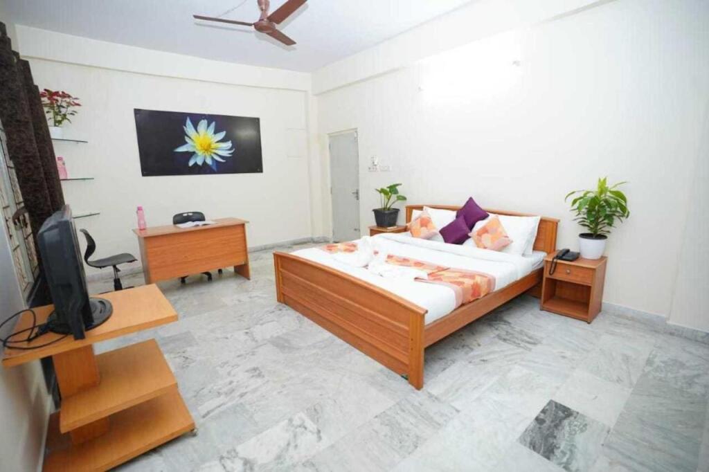Какинада: OYO Flagship 805641 The Central Guest House
