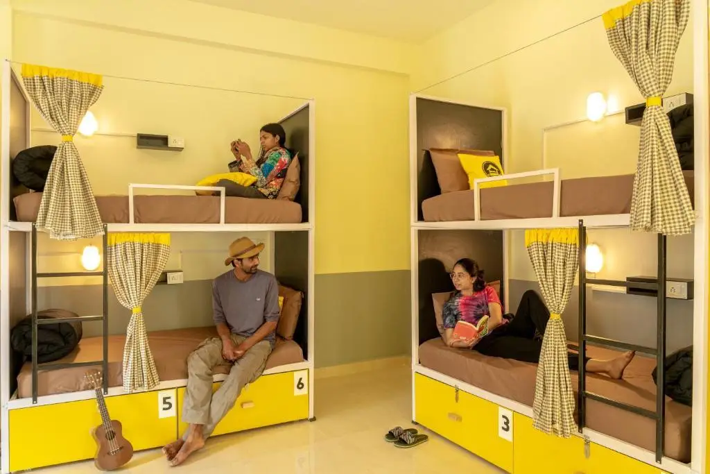 Кангра: The Hosteller Kareri
