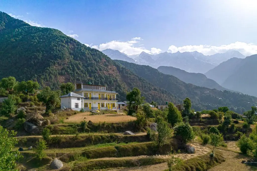 Кангра: The Hosteller Kareri