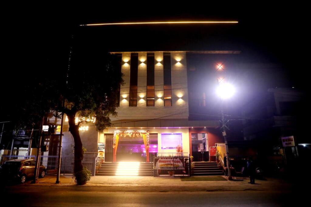 Hotel Bhagyaraj Palace - Best Hotel In Kanpur — фото 1