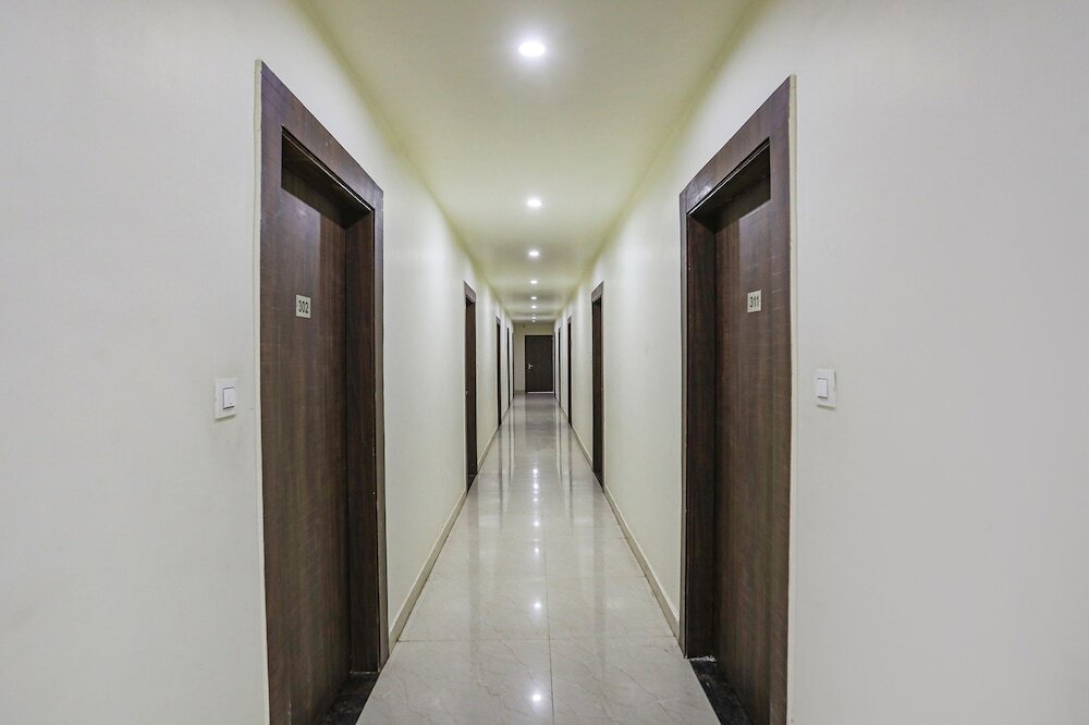 Канпур: Fabhotel Naman