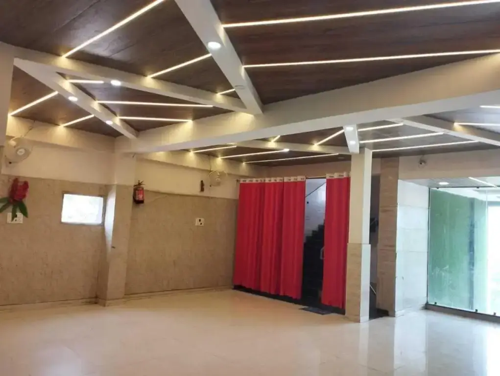 Канпур: OYO 702305 Hotel Rajeshwari Plaza