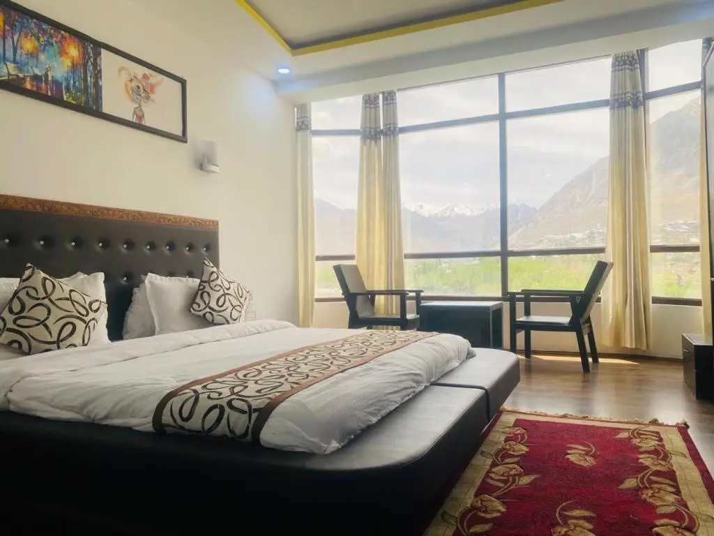 Каргил: Hotel The White Castle