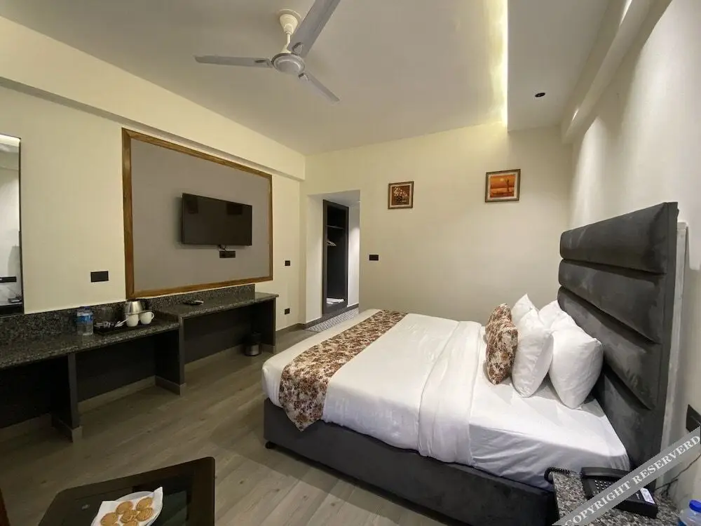 Катра: Click Sunburry Hotel Katra