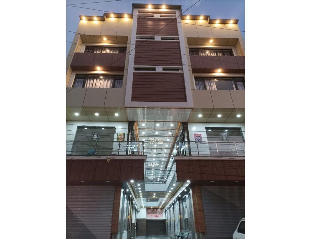 Катра: Hotel Virat International AVR Shopping Katra
