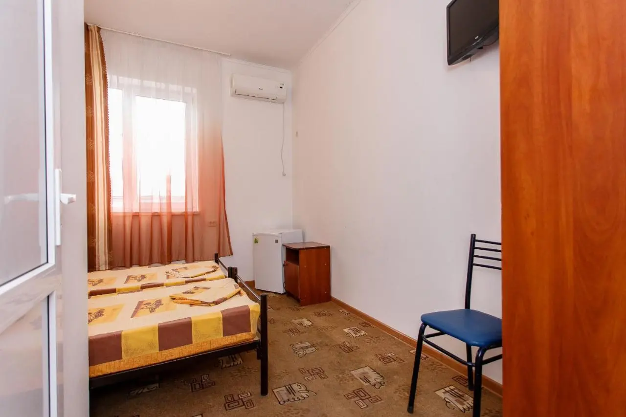 Витязево: Guest House Morskoy 5