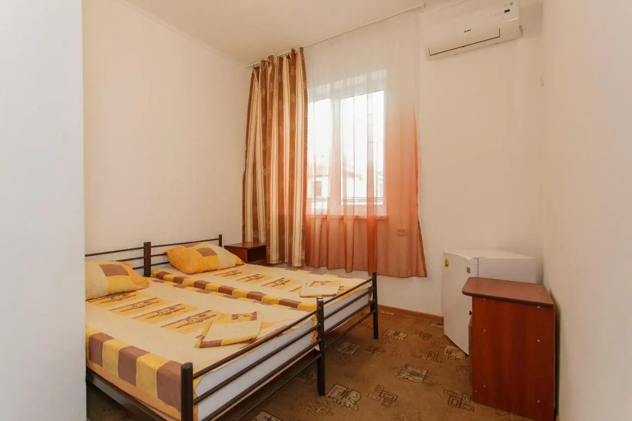 Витязево: Guest House Morskoy 5