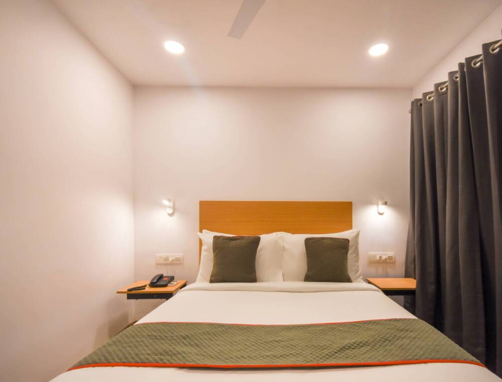 Колката: Oyo Townhouse 444 Heera Holiday Inn