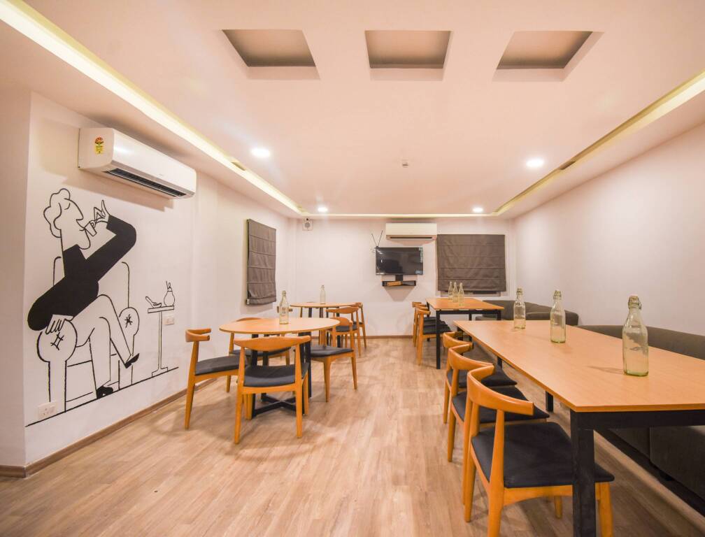 Колката: Oyo Townhouse 444 Heera Holiday Inn