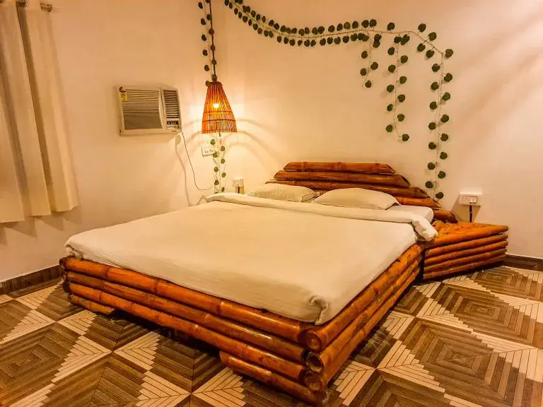 Колката: The Village Resort