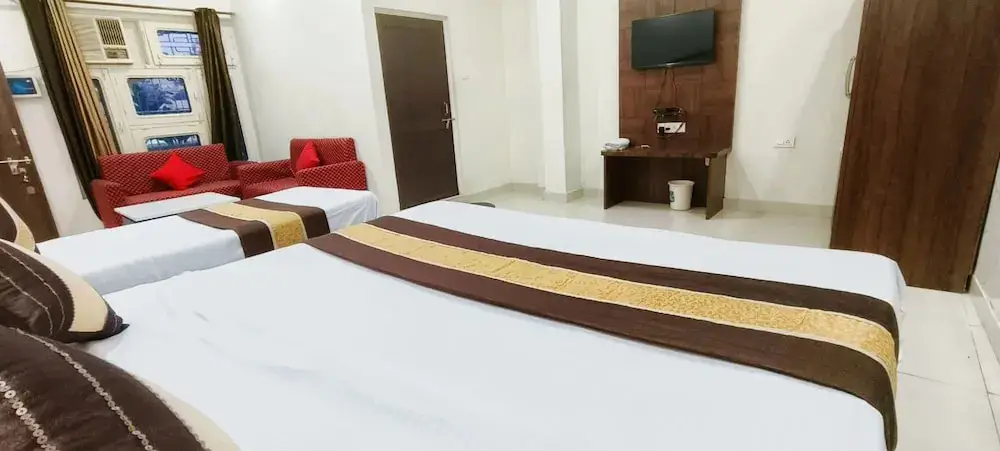 Кота: Hotel Prabhat Palace