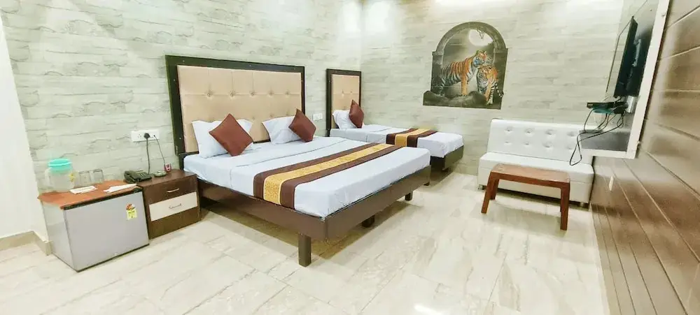 Кота: Hotel Prabhat Palace