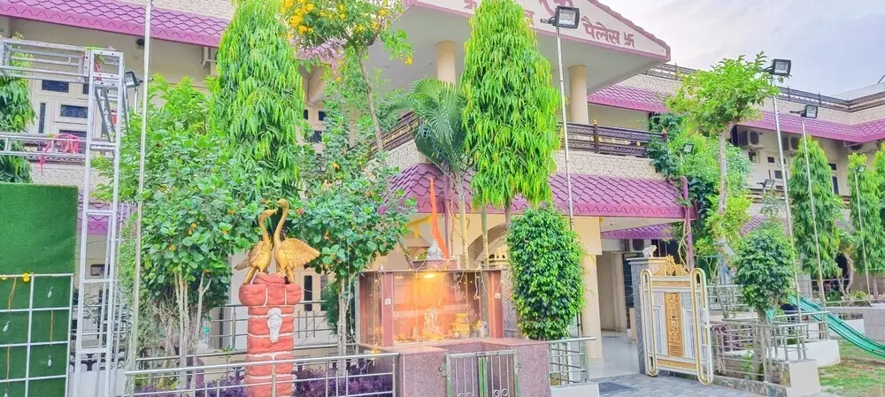 Hotel Prabhat Palace — фото 1