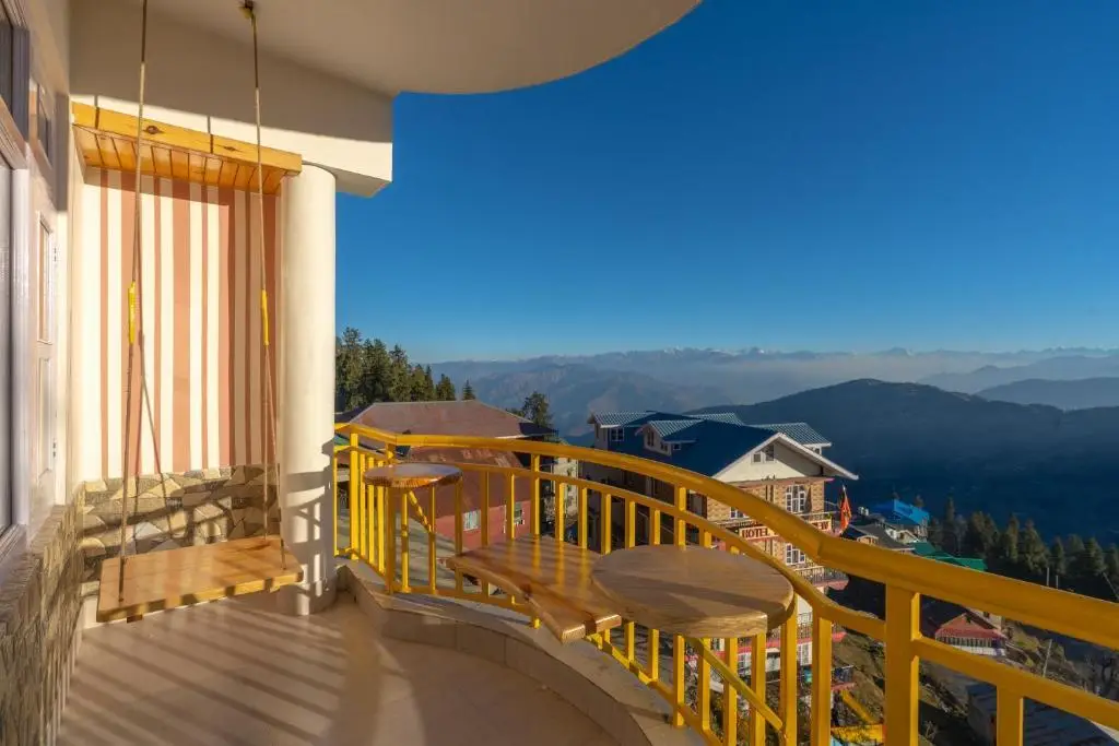 Куфри: The Hosteller Narkanda