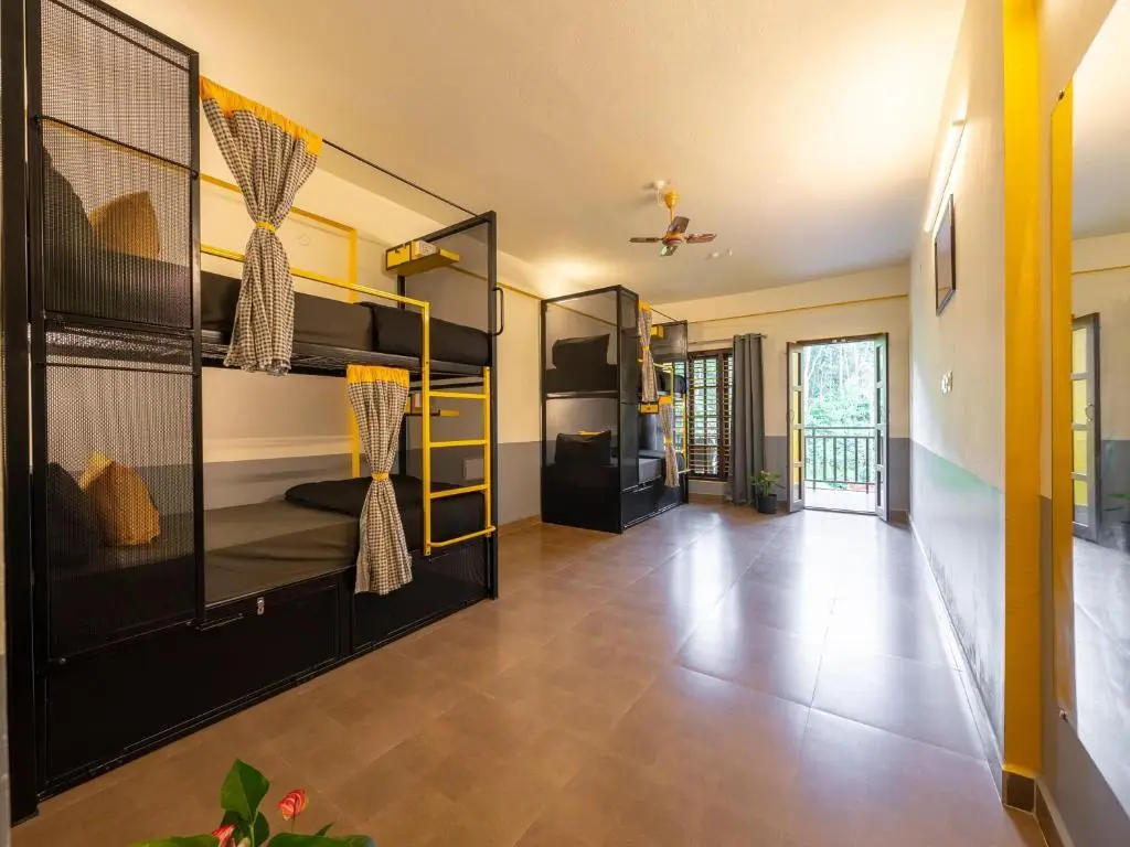 Кушалнагар: The Hosteller Coorg, Madikeri