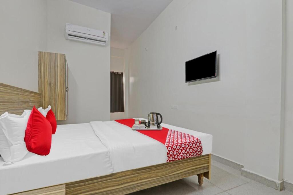 Лакхнау: OYO Flagship 702584 Jn Rooms And Banquet
