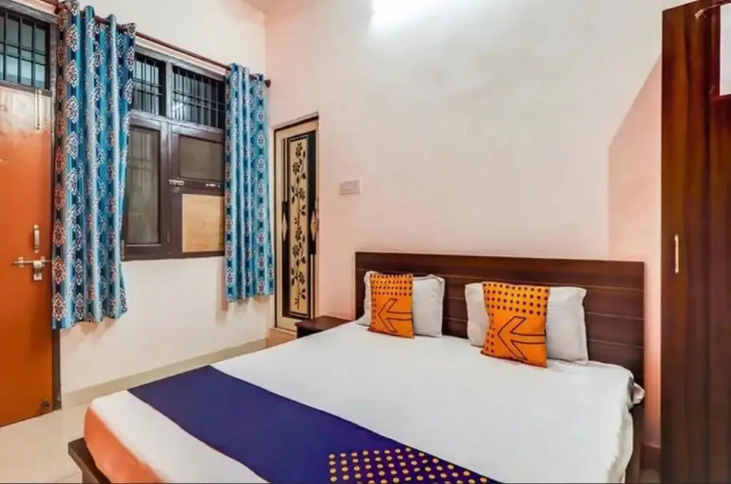Лакхнау: Oyo 80505H Shubhi Palace