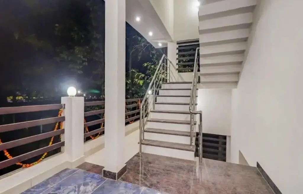 Лакхнау: Oyo 80505H Shubhi Palace