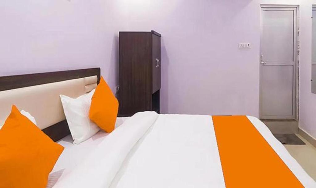 Лакхнау: Hotel Prime A One Inn