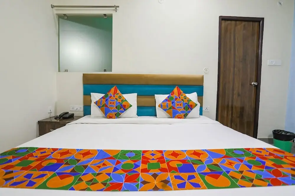Лакхнау: FabHotel SM Palace