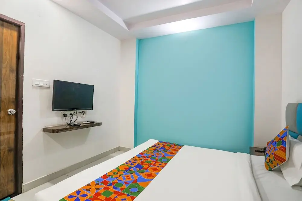 Лакхнау: FabHotel SM Palace