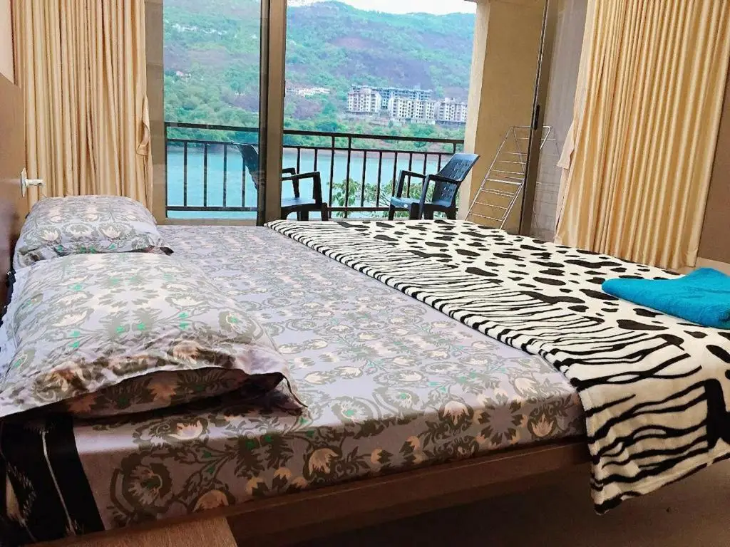 Амби Вэлли Сити: Lavasa Luxury Lakeview Studio