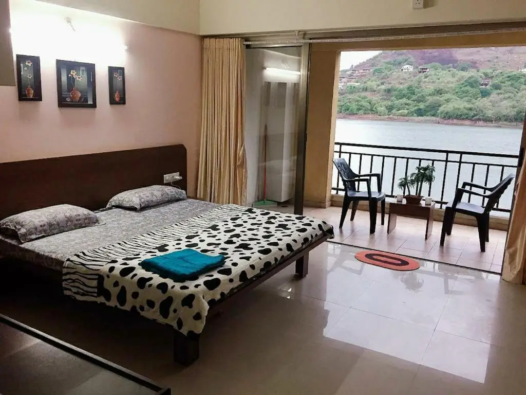 Амби Вэлли Сити: Lavasa Luxury Lakeview Studio