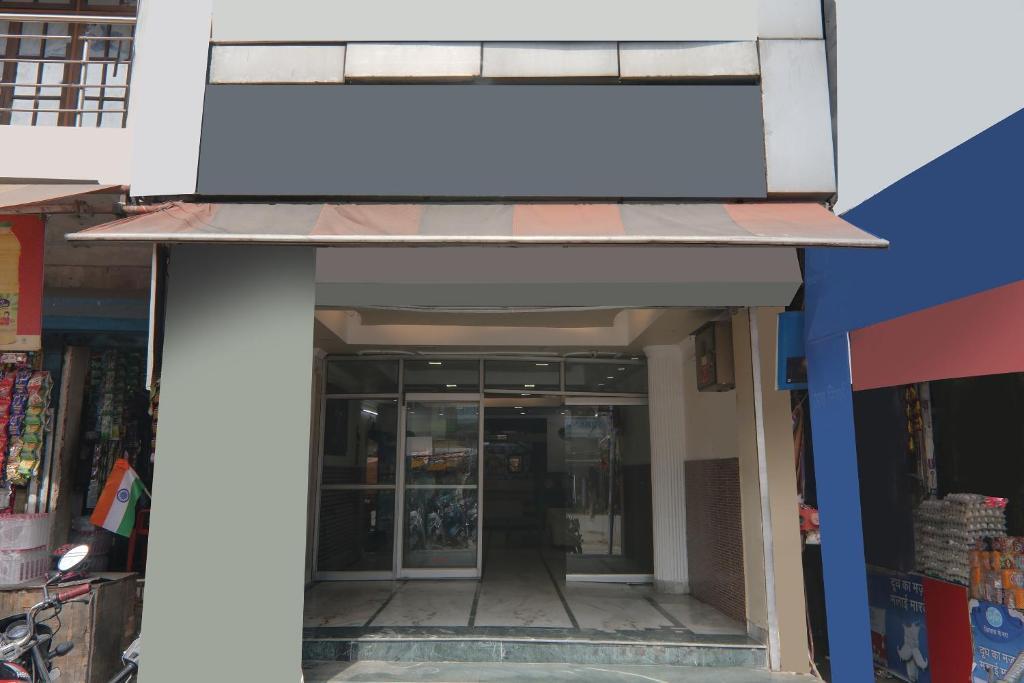 Flagship Radhey Shyam Inn Near Sahara Ganj Mall — фото 1