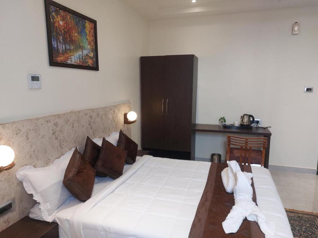 Лакхнау: Hotel Rudra Inn