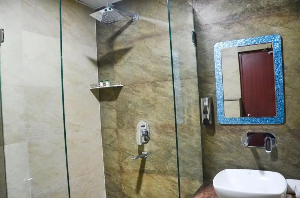 Лакхнау: FabHotel Roselle Inn