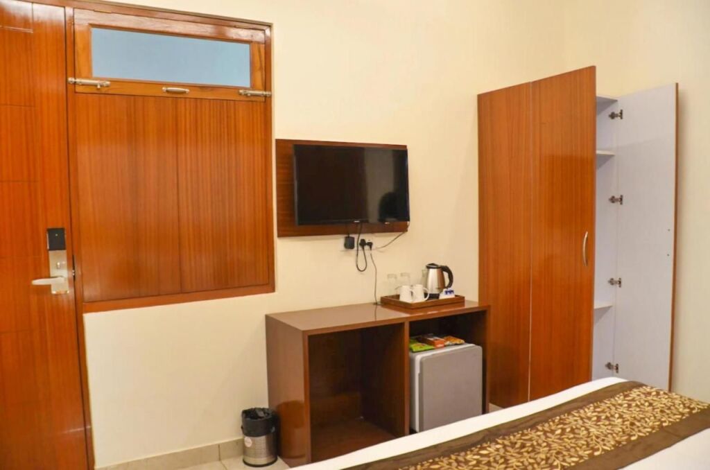Лакхнау: FabHotel Roselle Inn