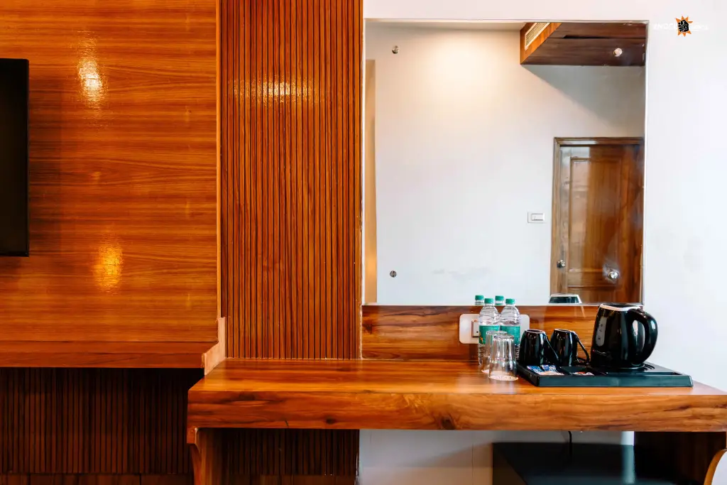Лакхнау: The Ecstasy Hotel