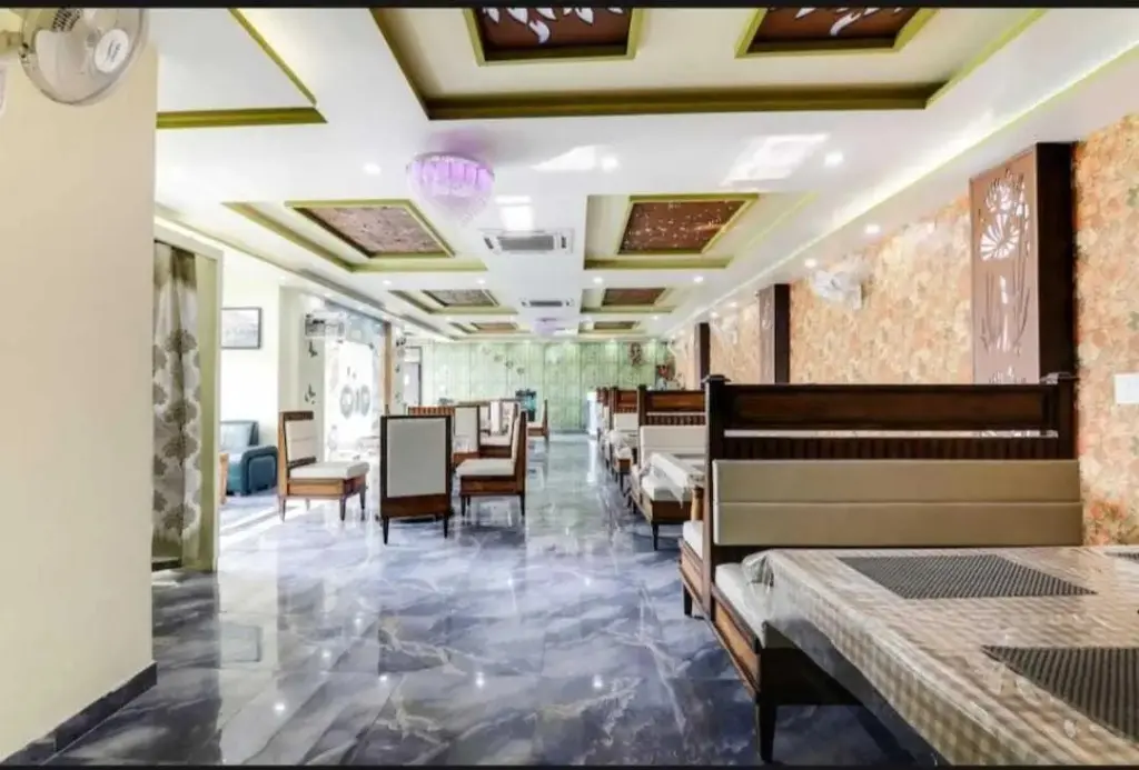 Лакхнау: OYO Flagship 80784J Sky Inn Hotel & Banquet Hall