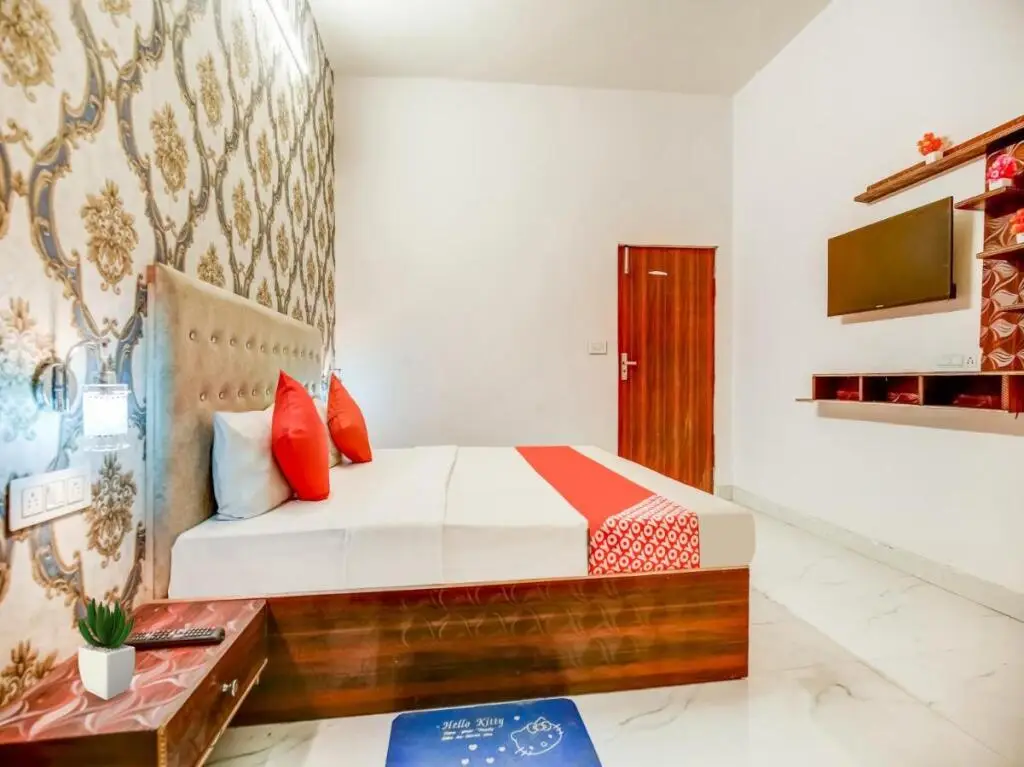 Лудхиана: OYO Flagship 806536 Hotel 3k Inn