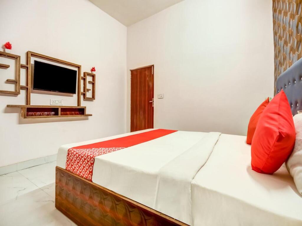 Лудхиана: OYO Flagship 806536 Hotel 3k Inn