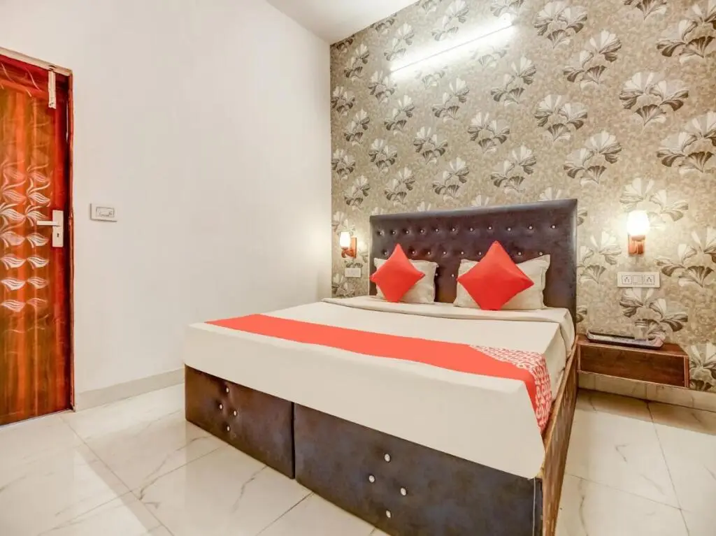 Лудхиана: OYO Flagship 806536 Hotel 3k Inn