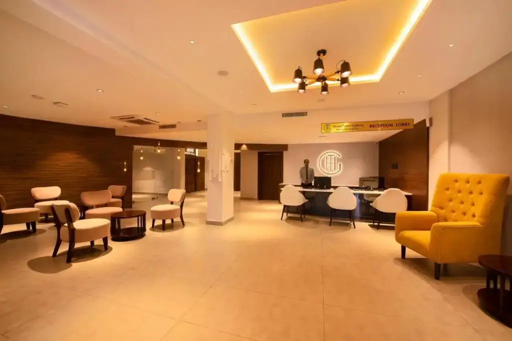 Манипал: Hometown Galleria Manipal
