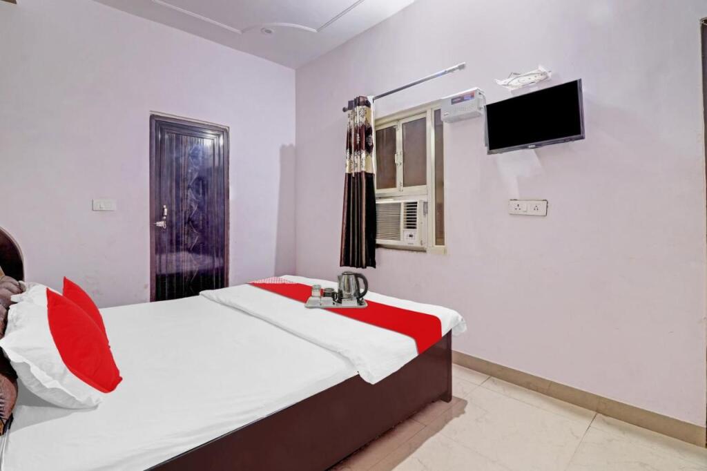 Матхура: spot on 703108 Purnkuti Hotel