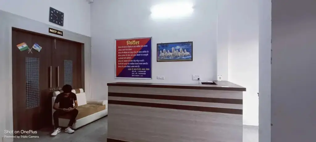 Мератх: OYO 700920 Hotel Maharaja